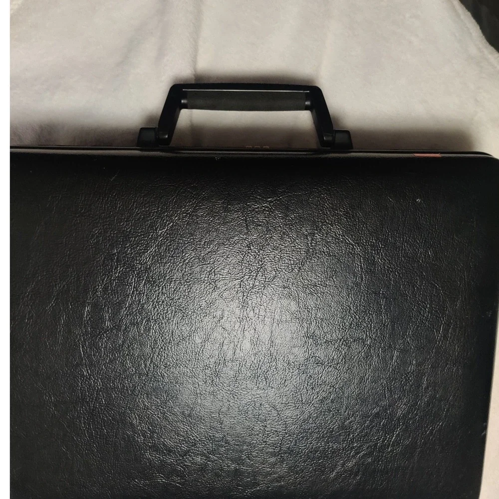 Vintage Jordache Black Hard Shell Briefcase Attache Case Combination Lock Mens